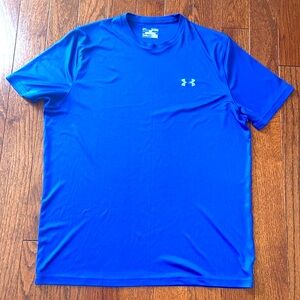 Mens Under Armour lightweight shortsleeved tee